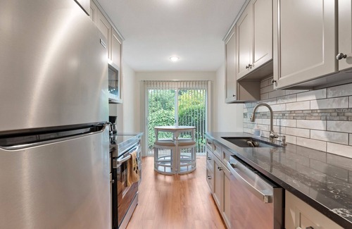 Vancouver House | Discover Whisper Hidden Nest: Pet-Friendly Retreat Awaits