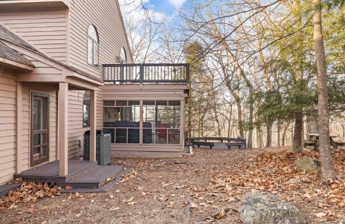 Nellysford House | Whispering Elm with Wintergreen Advantage