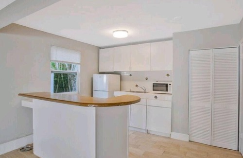 Lake Park House | Whispering Palms Beach House: Pet-Friendly Oasis in Naples