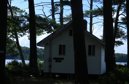 Damariscotta Cottage | Tranquil Whispering Pines Cottage with Lake and Ocean Views