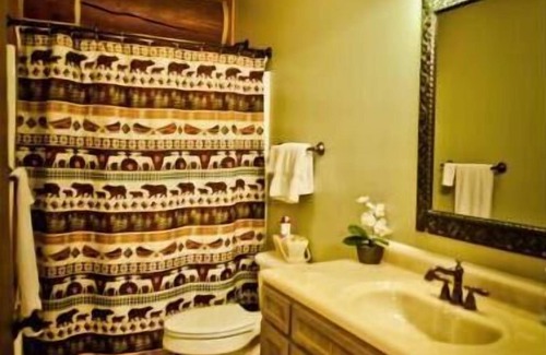 Luray Cabin | Family-Friendly Getaway at Whispering Pines Cabin