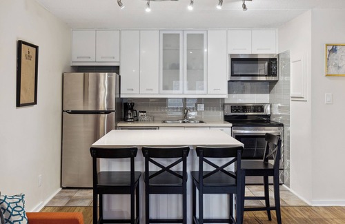 Collingwood Apartment | Whispering Pines Escape