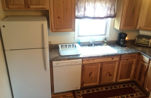 Georgetown Cabin | Family-Friendly Whispering Pines Cabin with Hot Tub & Lake Views