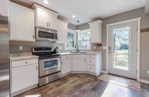 Waupaca Cabin | Top-Rated Whispering Pines on the Lake - Family & Pet Friendly
