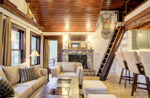 Cornucopia House | Unforgettable Whispering Pines on Lake Siskiwit Retreat