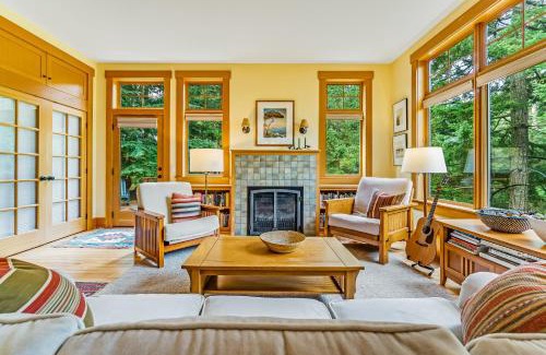 Rosario House | Relax at Whispering Pines Retreat - 4 Star, Guest Rated 9.8