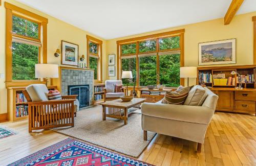 Rosario House | Relax at Whispering Pines Retreat - 4 Star, Guest Rated 9.8
