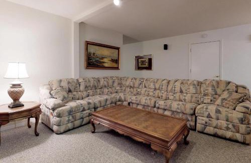 Shaver Lake House | Whispering Pines: Guest Rated 9.5 with Pet & Child Friendly Amenities