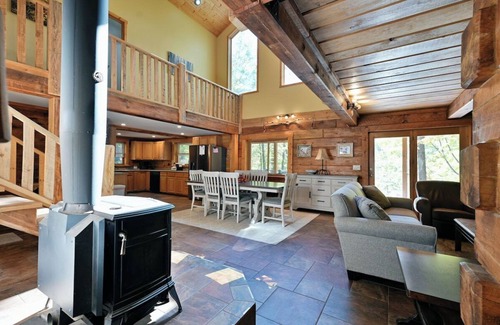 Iron River Cabin | Discover Whispering Waters Lodge: Family-Friendly Retreat