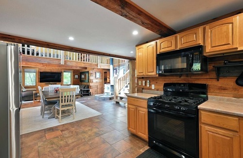 Iron River Cabin | Discover Whispering Waters Lodge: Family-Friendly Retreat