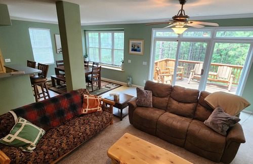 Pellston House | Secluded Whispering White Pines: Family-Friendly Retreat