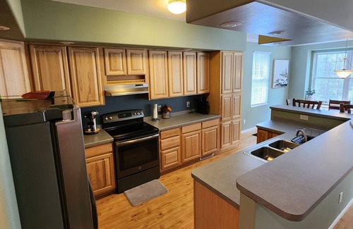 Pellston House | Secluded Whispering White Pines: Family-Friendly Retreat