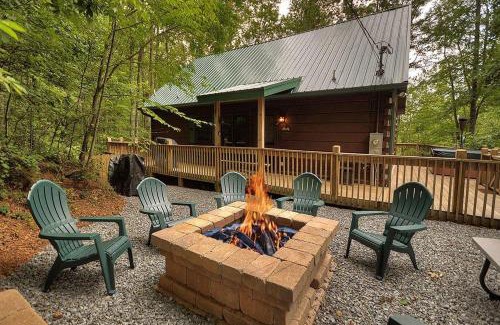 Blue Ridge House | Whispering Winds: Family and Pet Friendly Retreat