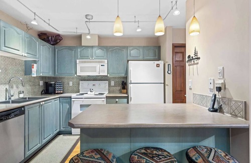 Whistler Cay Heights Condo | Exceptional Stay at Whistler - Stoney Creek Sunpath