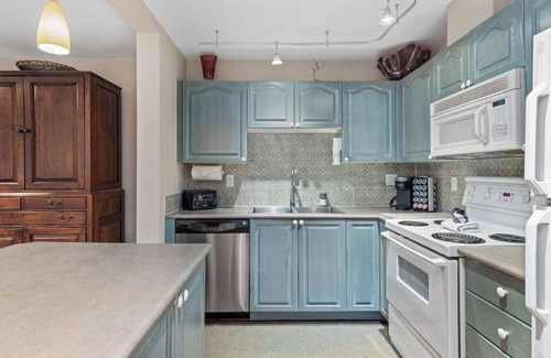 Whistler Cay Heights Condo | Exceptional Stay at Whistler - Stoney Creek Sunpath