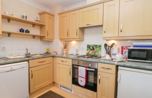Whitby Cottage | Seaside Serenity at Whitby Harbour Retreat with Ocean Views