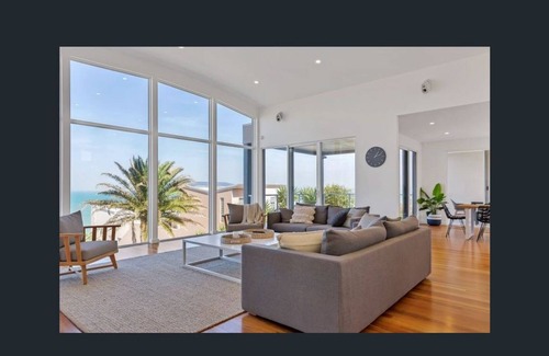 Port Elliot House | "Whitby" House by the Sea
