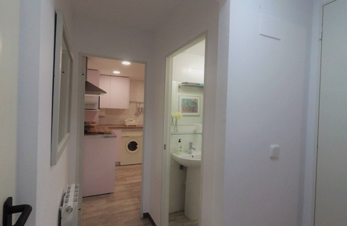 Genil Apartment | Premier WHITE Apartment: Ski Access & Alhambra Views