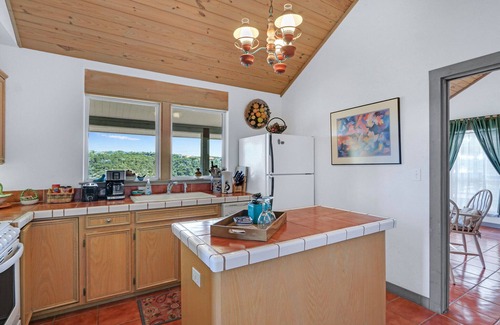 Wimberley House | Romantic White Buffalo Guest House with Spa & Scenic Views