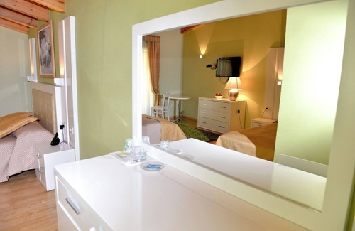 Berat Hotel | White City Hotel & Restaurant