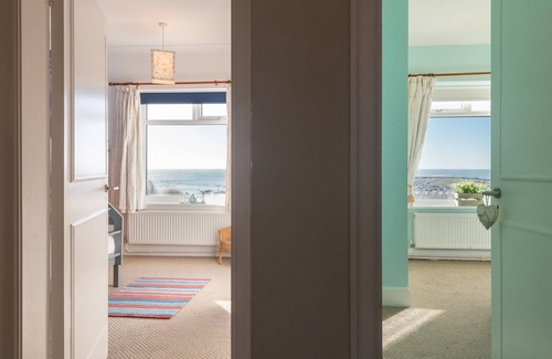 Rhosneigr House | White Cottage: Beachside Home with Spa and Hot Tub