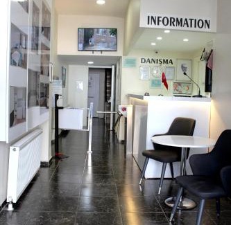 Kucukcekmece Apartment | Welcoming White Crown Apartman with Hot Tub & Breakfast