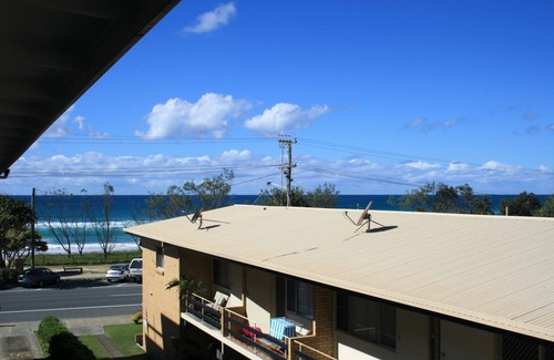 Currumbin Apartment | Oceanfront Escape at White Dolphin 5 Summa - Rated 9.6/10