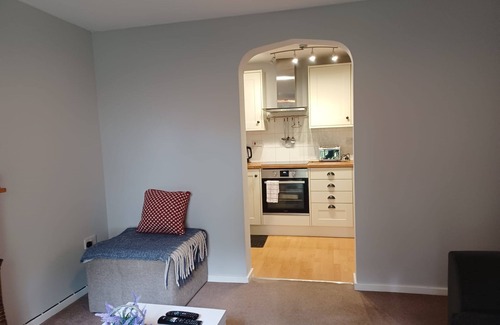 Dunstable Apartment | Discover White Door Malt-Huku Kwetu in Dunstable Today