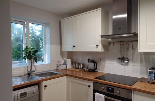 Dunstable Apartment | Discover White Door Malt-Huku Kwetu in Dunstable Today