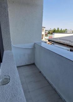 Sector 6 Apartment | White Flat - SkyView Duplex