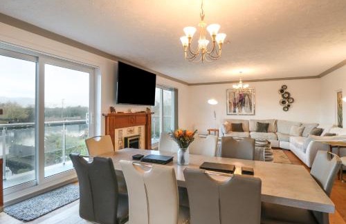 Horning House | White Gables