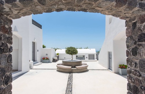 Megalochori Apartment | Top-Rated White Harmony Suites with Family-Friendly Amenities