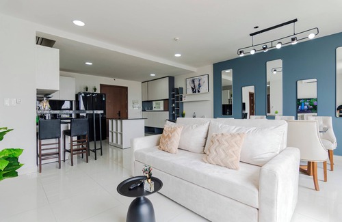 Bach Dang Riverside Apartment | Modern 3BR White House in District 4 with Pool & Spa