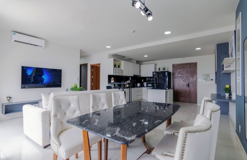 Bach Dang Riverside Apartment | Modern 3BR White House in District 4 with Pool & Spa