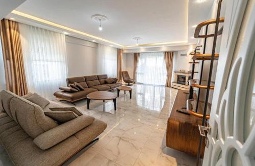 Sapanca Villa | Relax at White Home Sapanca: Oceanfront Family Retreat