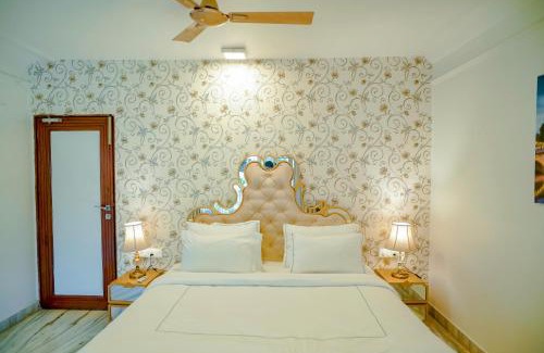 Kune Village Villa | Experience Comfort at White Horse: Pet-Friendly Retreat