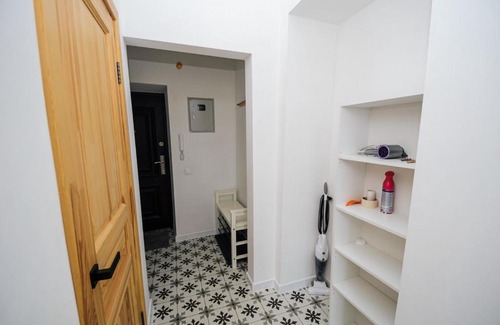Grodna Apartment | Budget-Friendly Retreat at the White House - 10/10 Rating