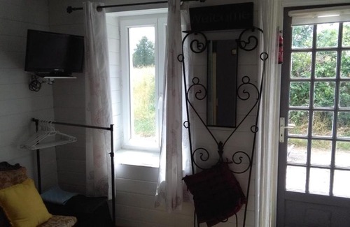 Saint-Germier Bed & Breakfast | Cozy White House Hotel - Guest Rated 8.1/10 Quality Stay