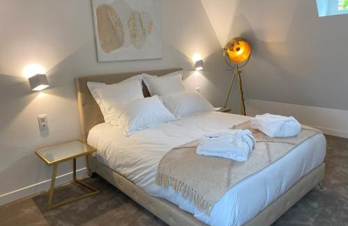 Villequier House | Relax at White House: Top-Rated Stay with Spa & Dining