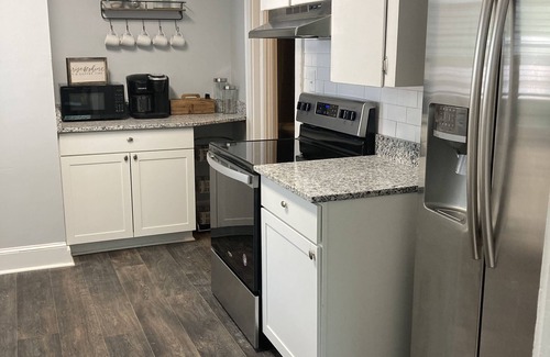 Sumter House | Top-Rated Family Retreat at White House on Winn