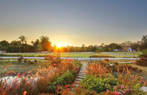 Khanong Phra House | Pet-Friendly Retreat at White Knot Khao Yai - Rated 7.7