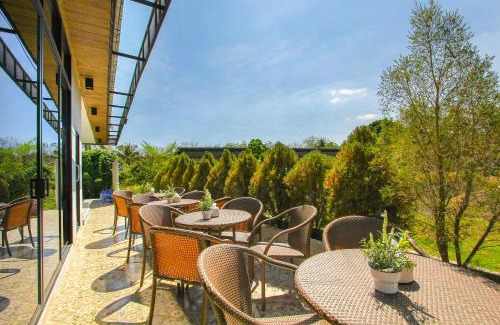 Khanong Phra House | Pet-Friendly Retreat at White Knot Khao Yai - Rated 7.7