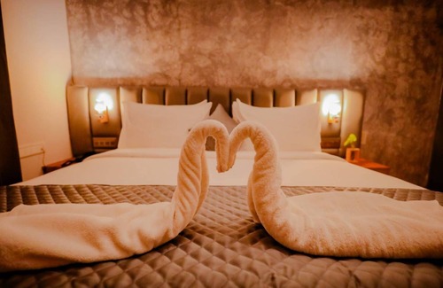 Hunsur Hotel | White Lake Resort