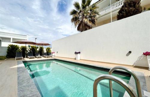 Kallithea Apartment | Inviting White Lion Apartment Kallithea - Oceanfront Oasis