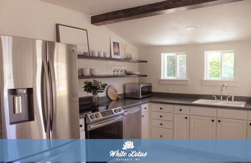 Gulfport House | White Lotus: Relaxing Oceanfront Stay with Amazing Amenities