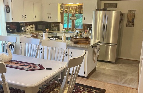 West Ossipee Ski Chalet | Inviting White Mountains Chalet with Pool and Lake Views