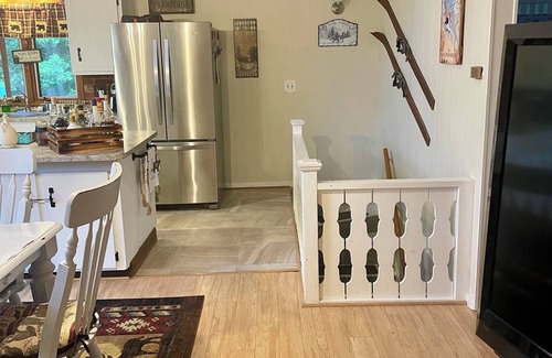 West Ossipee Ski Chalet | Inviting White Mountains Chalet with Pool and Lake Views