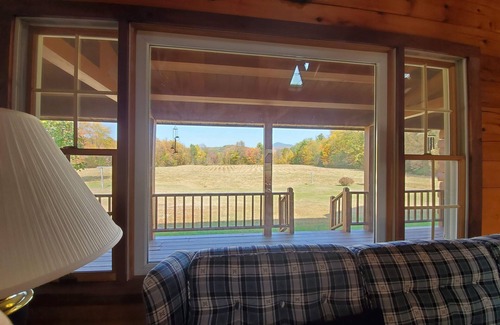 Warren Cabin | Experience Ultimate Comfort at White Mountains Vista Lodge