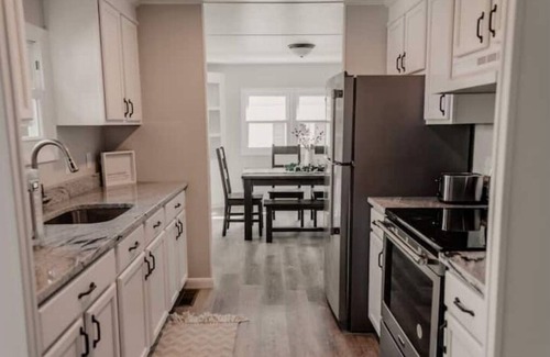 Strasburg House | Idyllic White Oak Acres: Relax by an Amish Farm Retreat