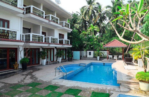 Saunta Vaddo House | Relax at White Pearl Suites with Ocean Views & Pool Access